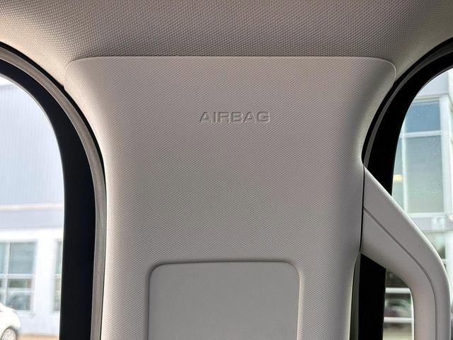 Used 2025 Ford Expedition Active image 27