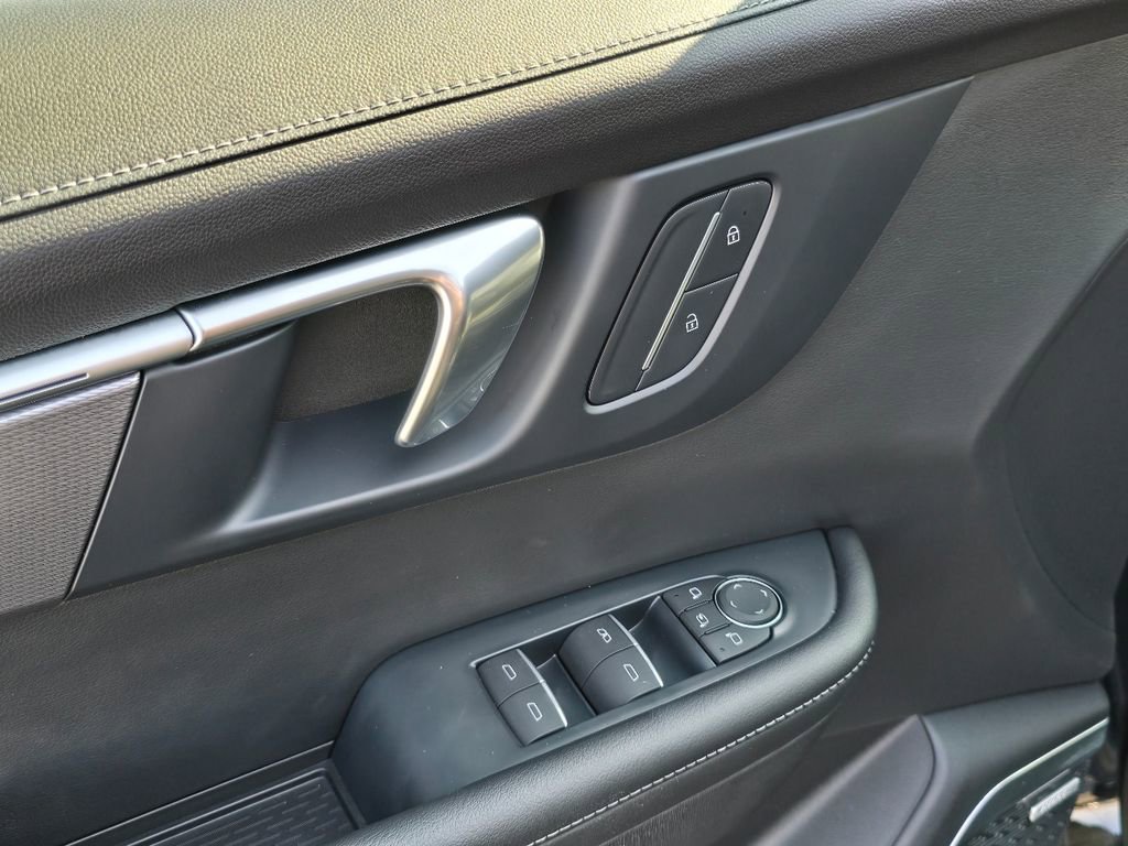 Certified 2025 Buick Enclave Sport Touring image 15