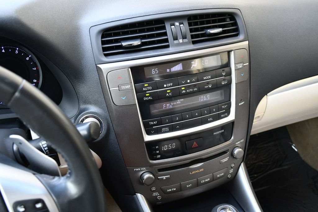 Used 2015 Lexus IS 350C RWD image 13