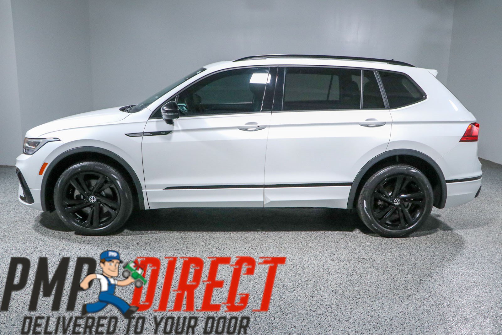 Used 2023 Volkswagen Tiguan SE R-Line AWD/4WD image 10