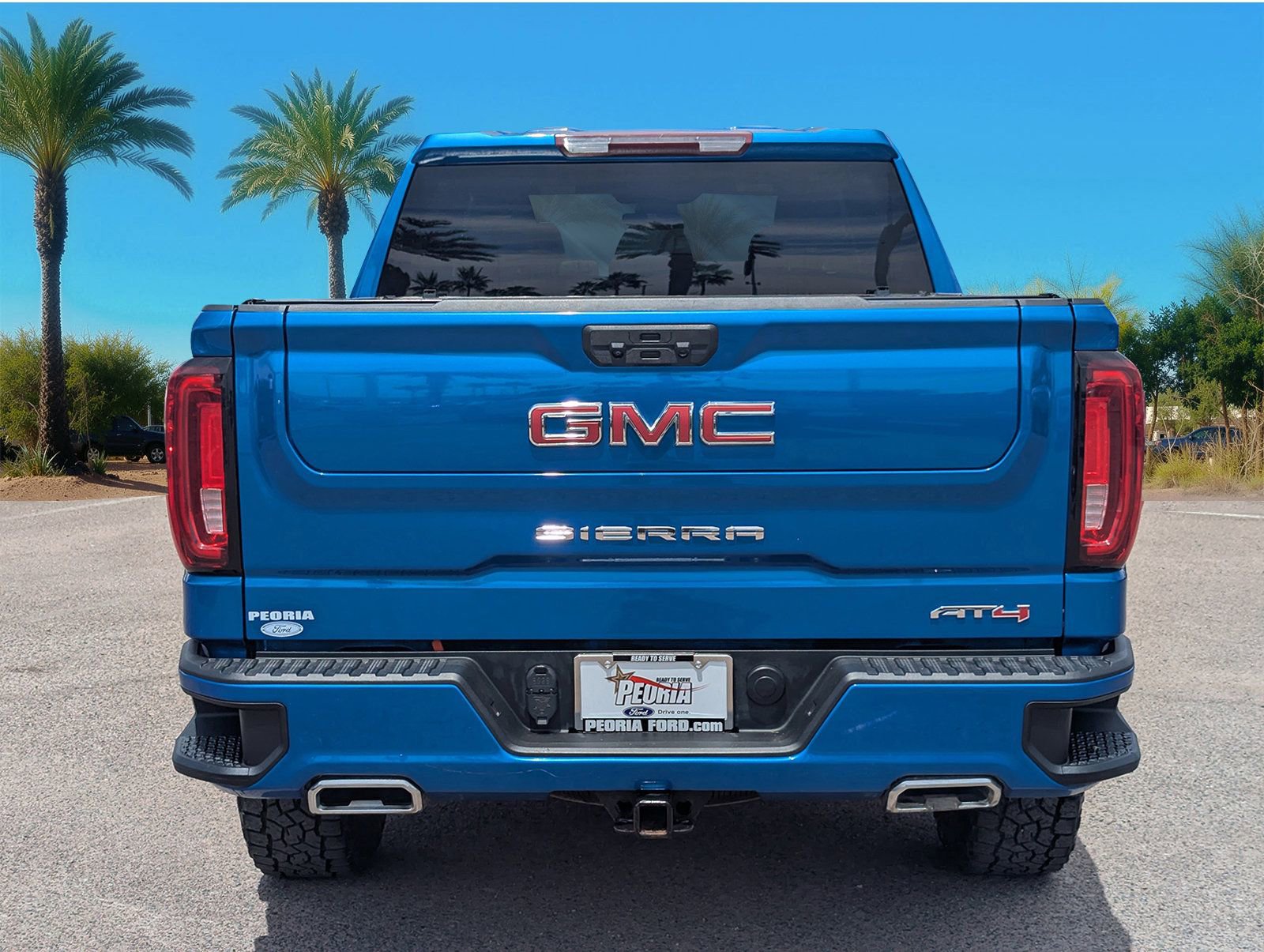 Used 2022 GMC Sierra 1500 AT4 AWD/4WD image 4