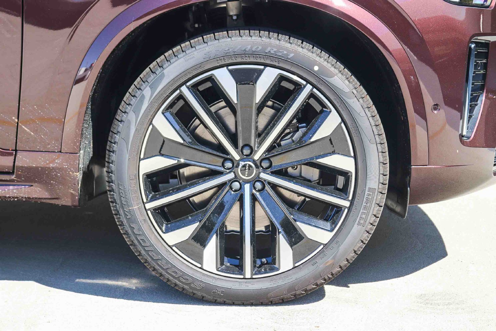 New 2027 Volvo XC90 B6 Ultra AWD/4WD image 9