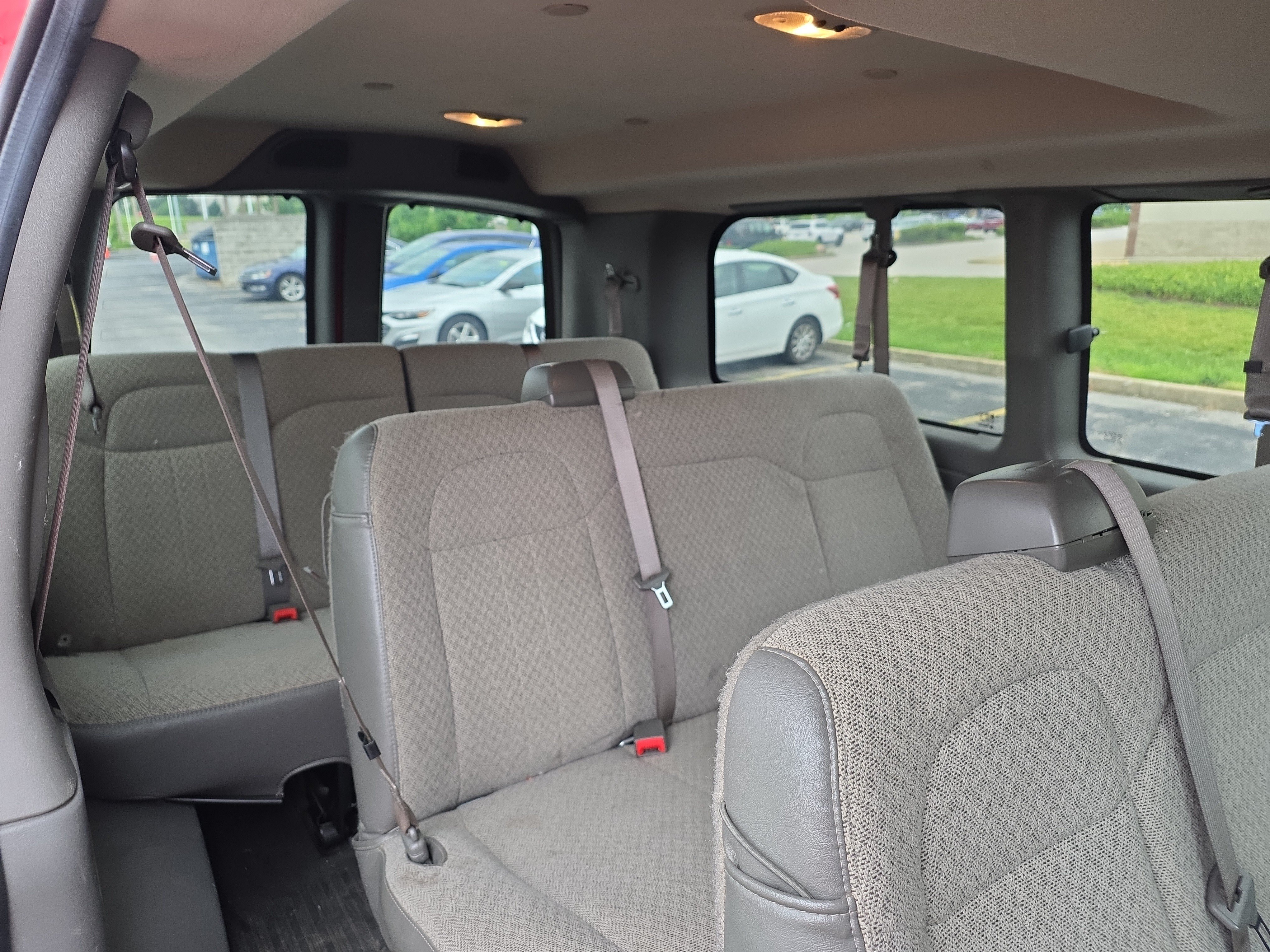 Used 2021 GMC Savana 3500 LS w/ Chrome Appearance Package RWD image 12