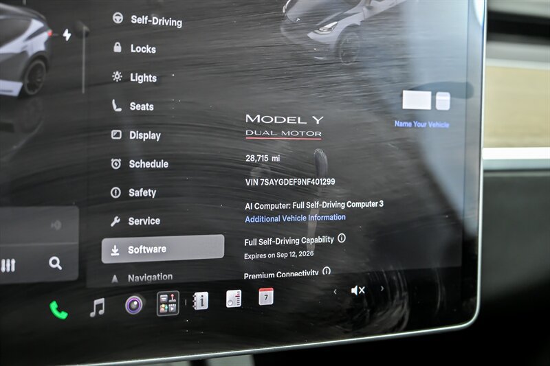 Used 2022 Tesla Model Y Performance AWD/4WD image 29