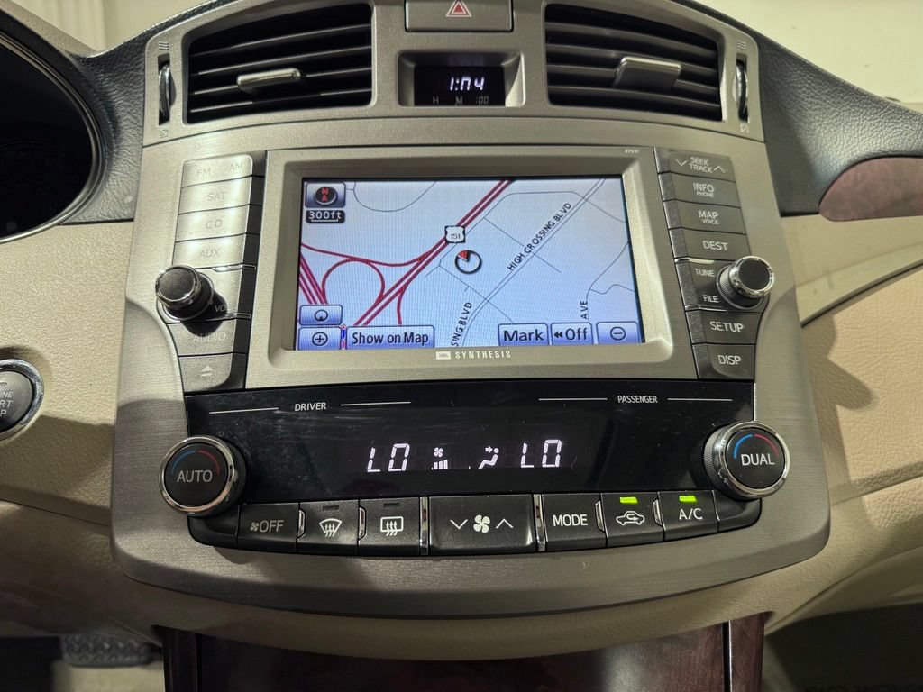 Used 2012 Toyota Avalon Limited FWD image 27
