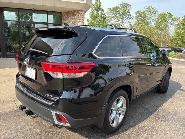 Used 2019 Toyota Highlander Limited AWD/4WD image 3