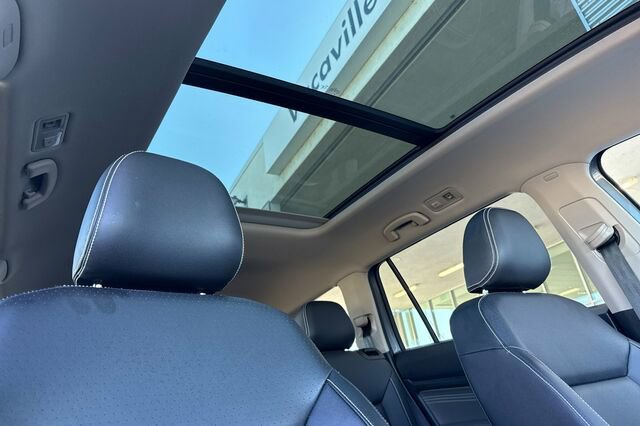 Certified 2023 Volkswagen Atlas SE w/ Panoramic Sunroof Package image 18