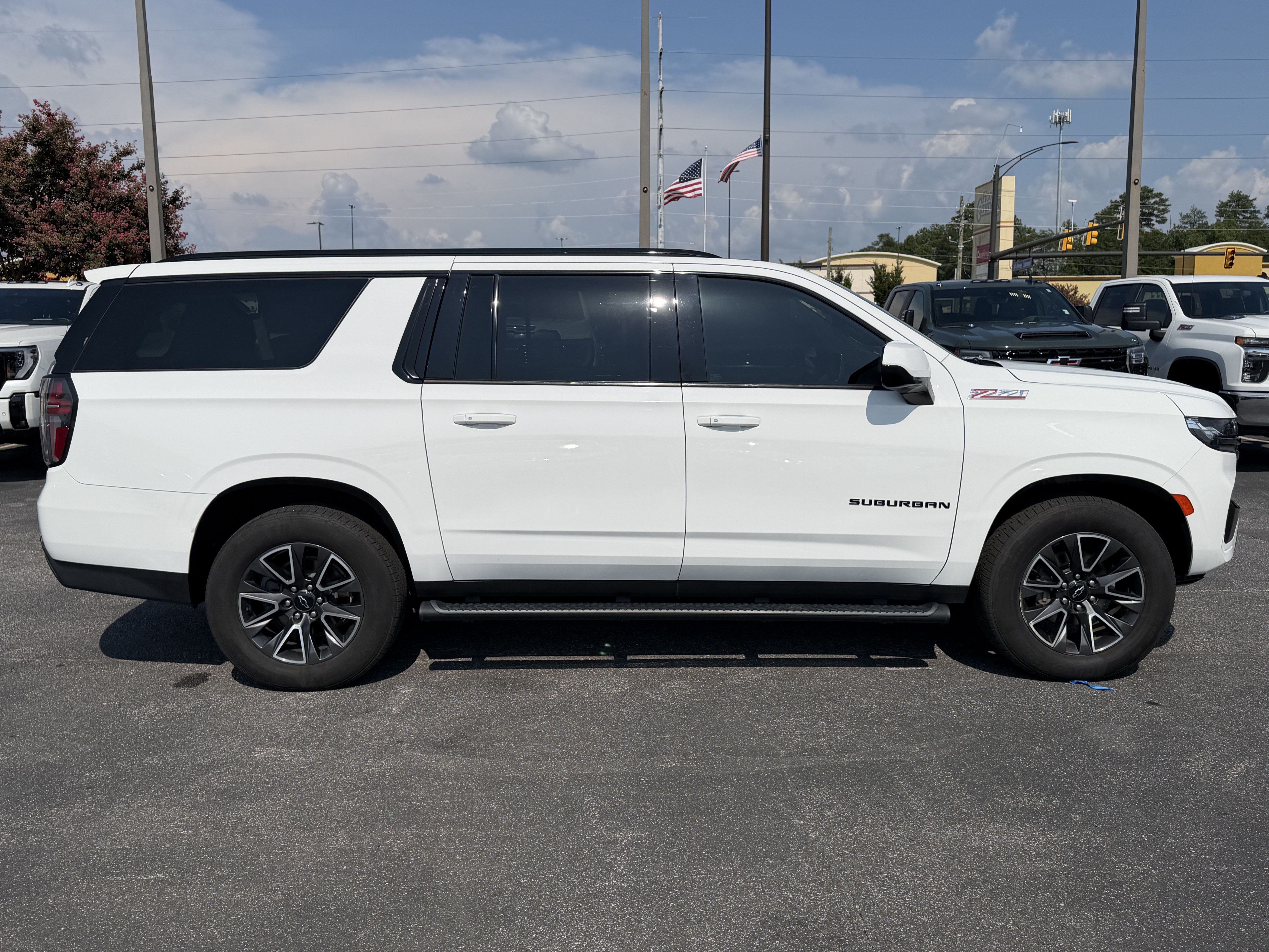 Used 2021 Chevrolet Suburban Z71 w/ Rear Media and Nav Package AWD/4WD image 11