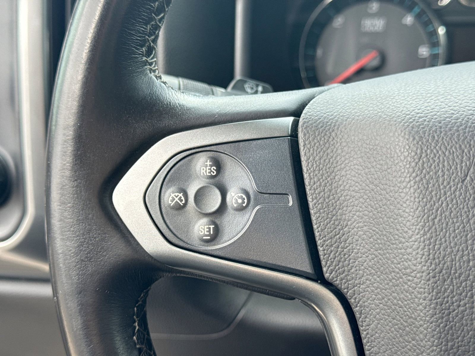 Used 2015 Chevrolet Silverado 1500 LT AWD/4WD image 23