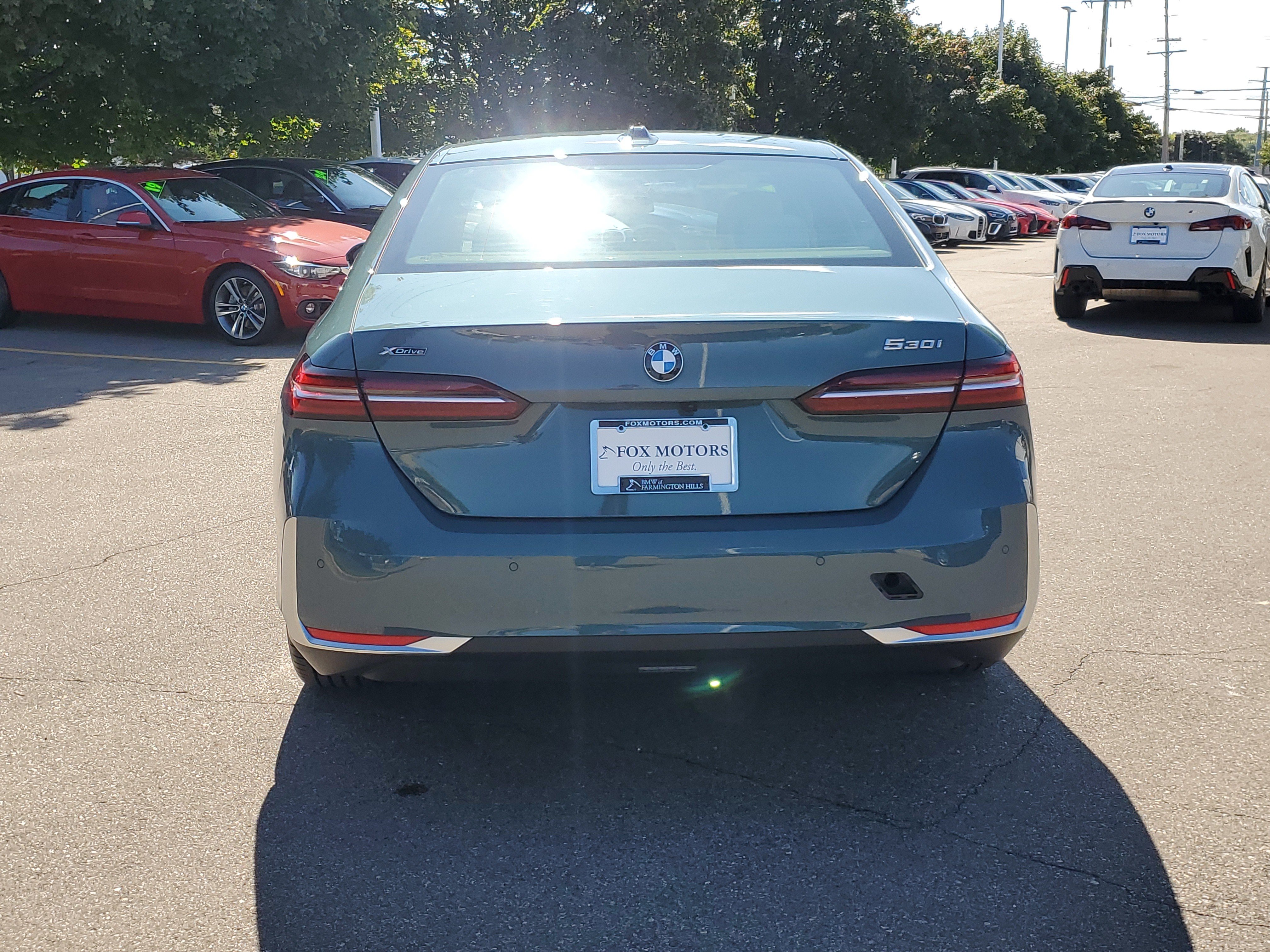 Used 2024 BMW 530i xDrive w/ Premium Package AWD/4WD image 4