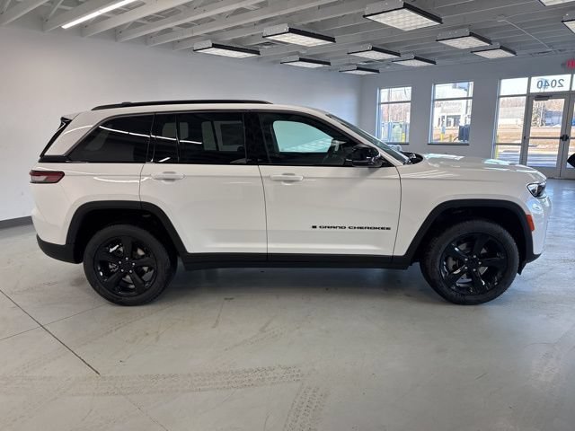 New 2026 Jeep Grand Cherokee Limited AWD/4WD image 9