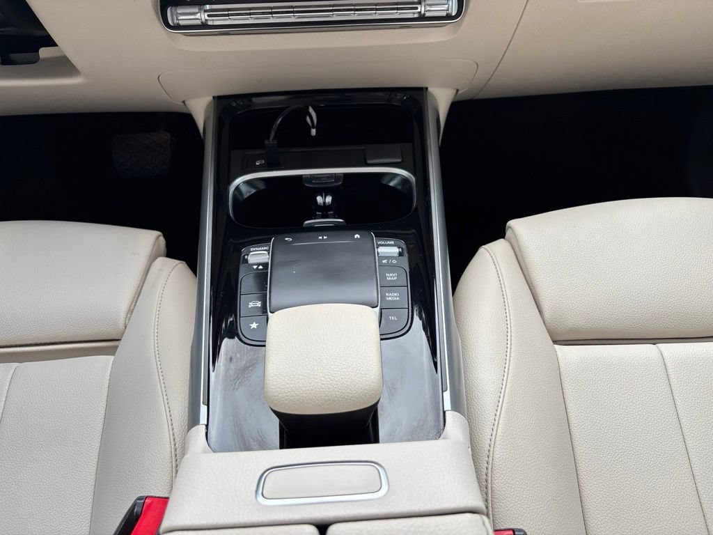 Used 2022 Mercedes-Benz GLB 250 w/ Premium Package Lite image 25