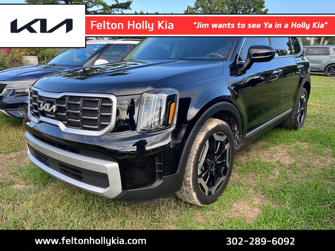 Used 2024 Kia Telluride S w/ S Sunroof Package