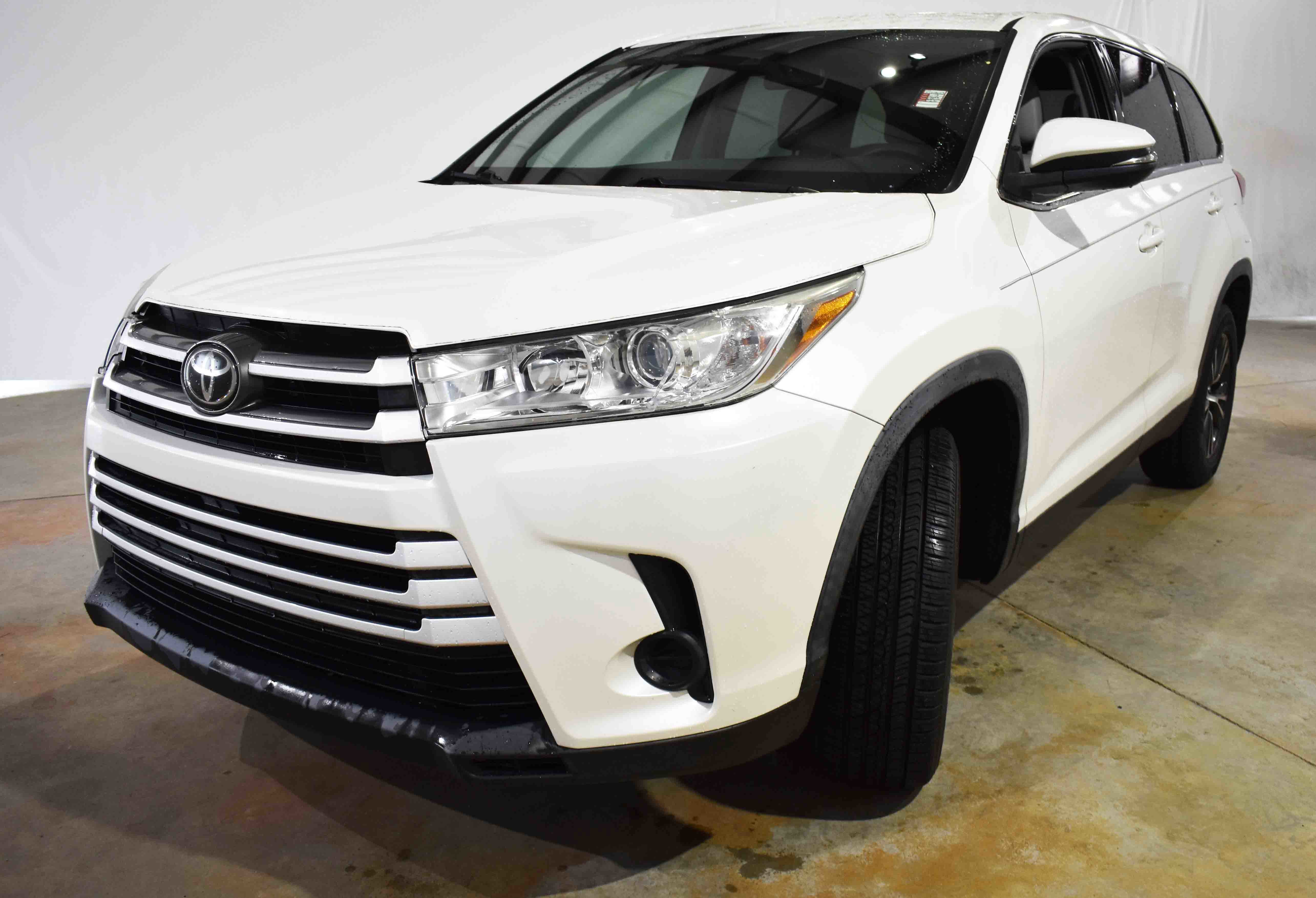 Used 2019 Toyota Highlander LE image 5