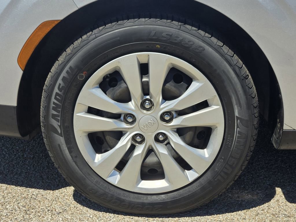 Used 2021 Kia Soul LX image 10