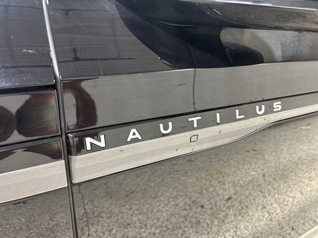 New 2025 Lincoln Nautilus Reserve w/ Jet Appearance Package image 28