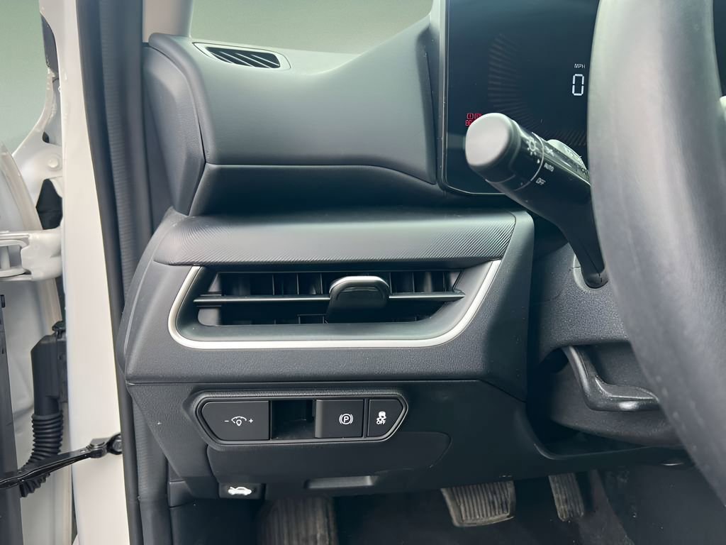 Used 2025 Kia K4 LXS FWD image 21