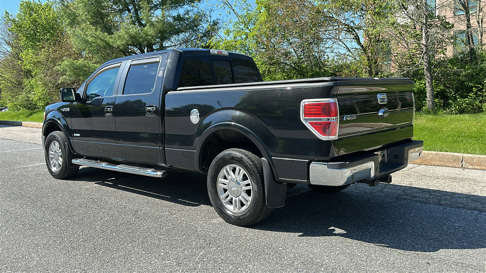 Used 2013 Ford F150 Lariat w/ Mid Equipment Group AWD/4WD image 8