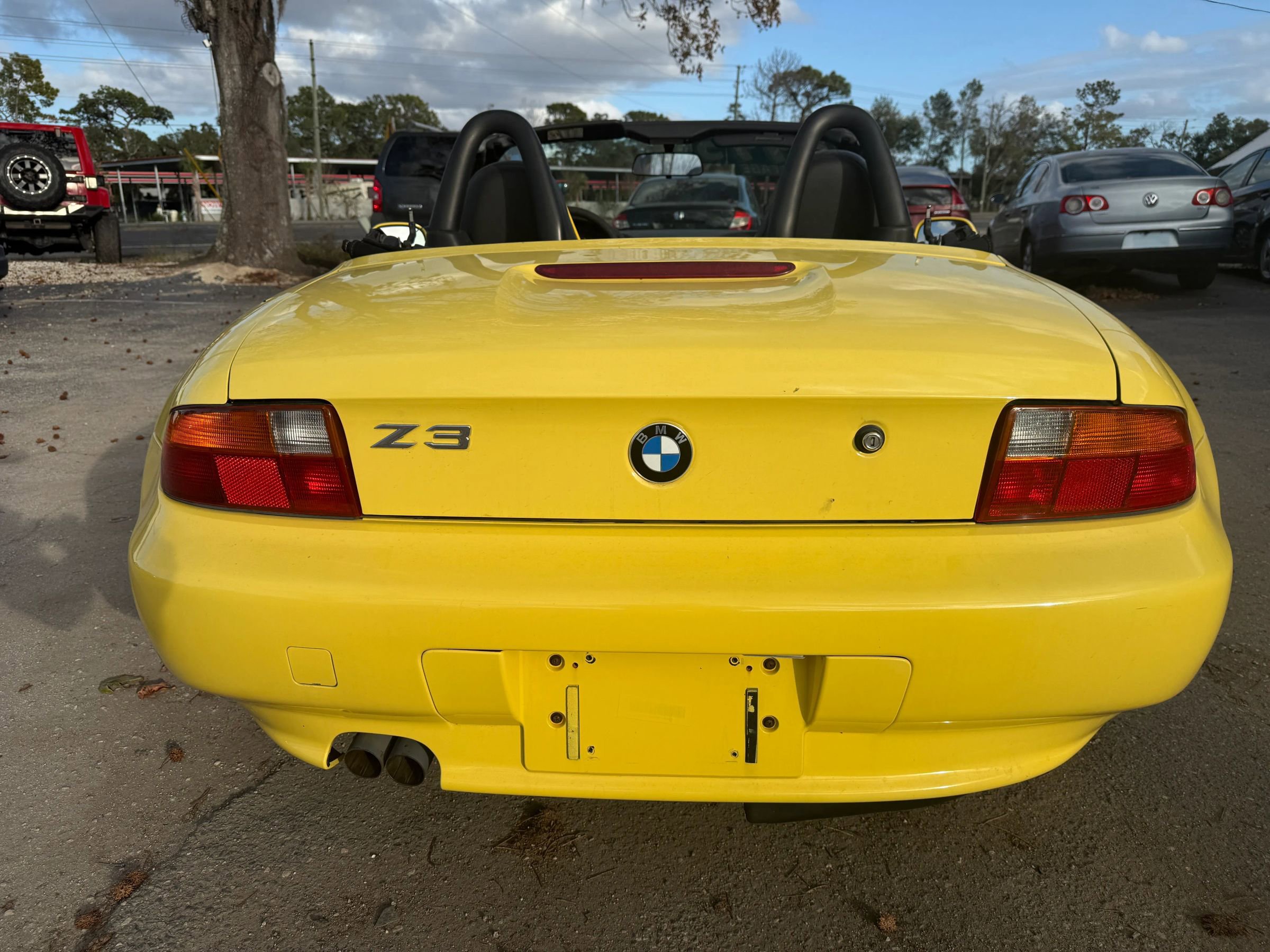 Used 1998 BMW Z3 2.8 RWD image 3