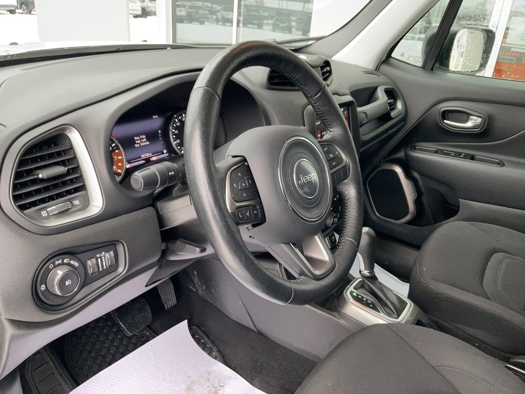 Used 2022 Jeep Renegade Latitude w/ Convenience Group image 10