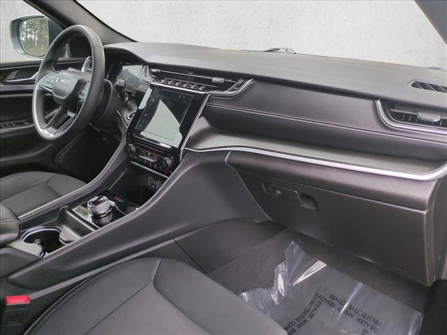 Used 2024 Jeep Grand Cherokee L Laredo image 24