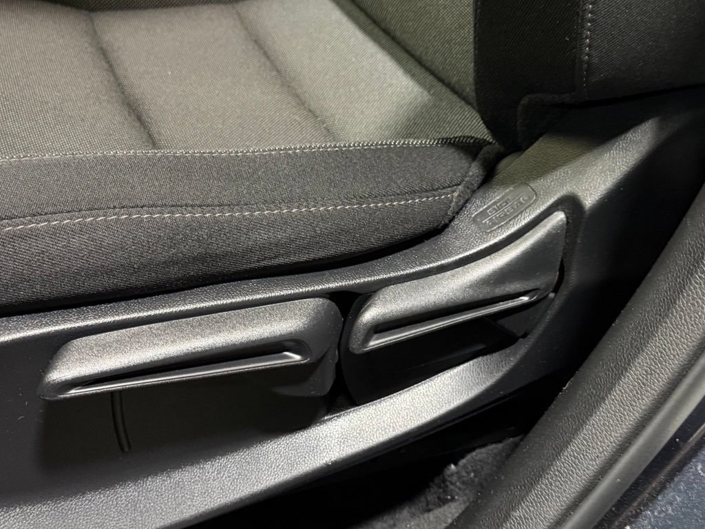 Used 2024 Honda CR-V LX image 9