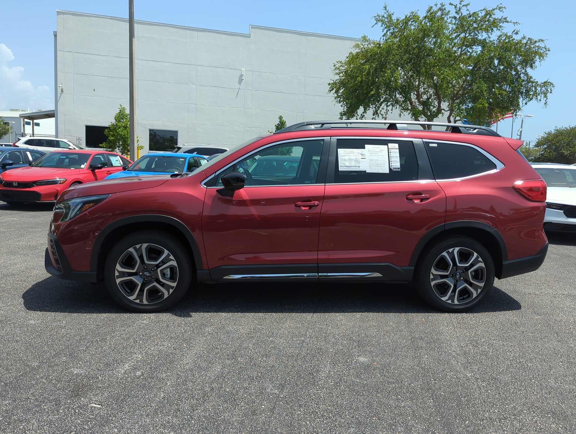 Used 2025 Subaru Ascent Limited w/ Popular Package #2 AWD/4WD image 8
