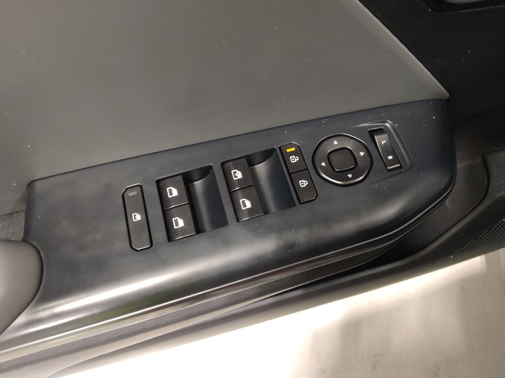 Used 2025 Kia K4 FWD image 27