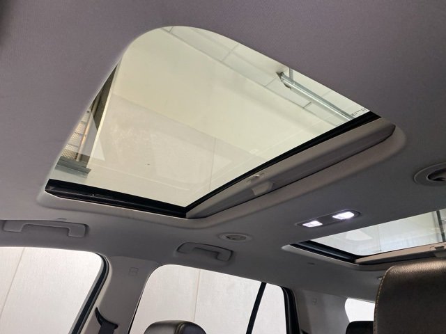 Used 2021 Chevrolet Traverse Premier image 12