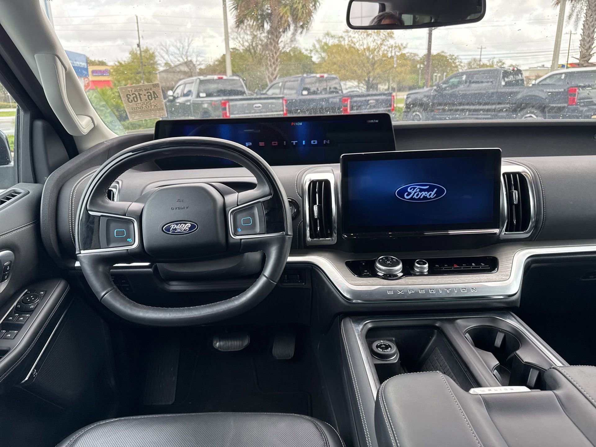 Used 2025 Ford Expedition Max Platinum image 12