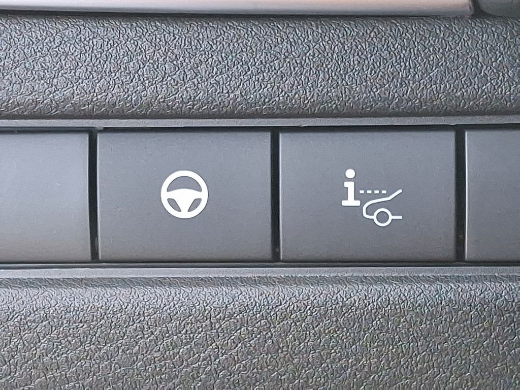 New 2026 Nissan Rogue Platinum AWD/4WD image 18