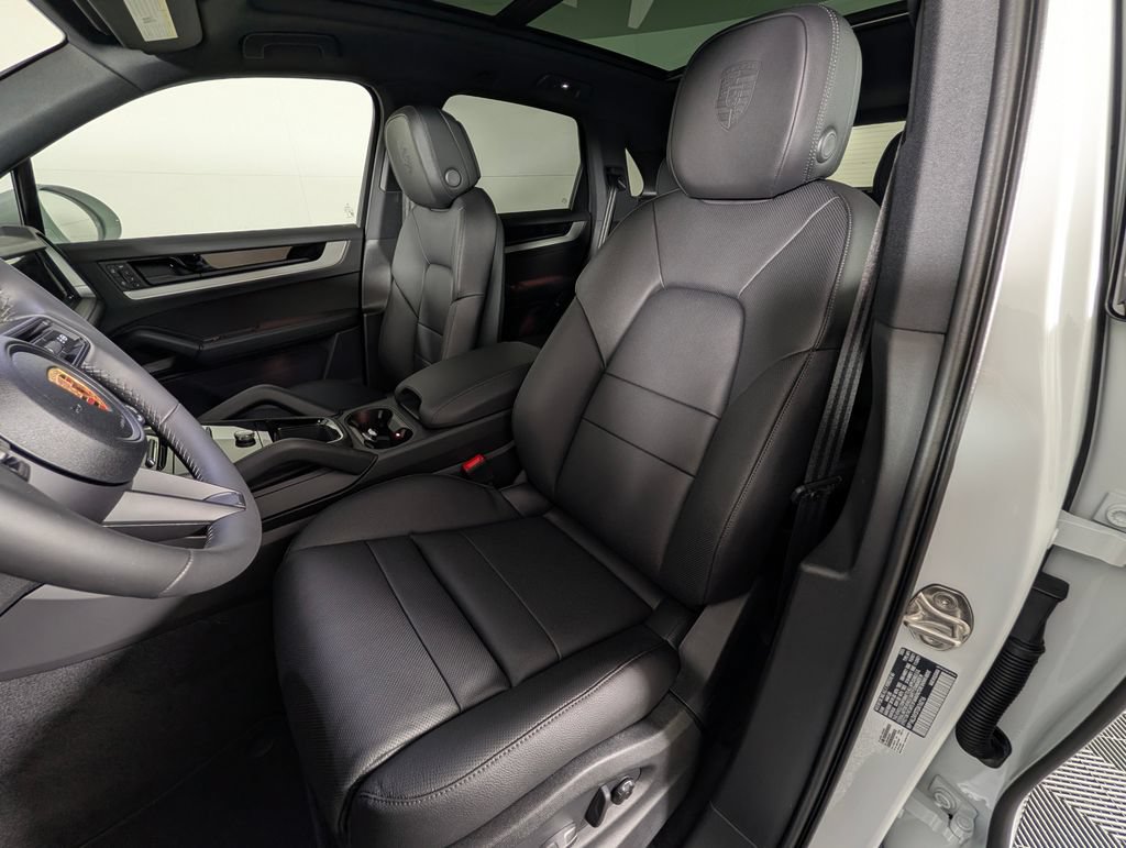New 2026 Porsche Cayenne S AWD/4WD image 5