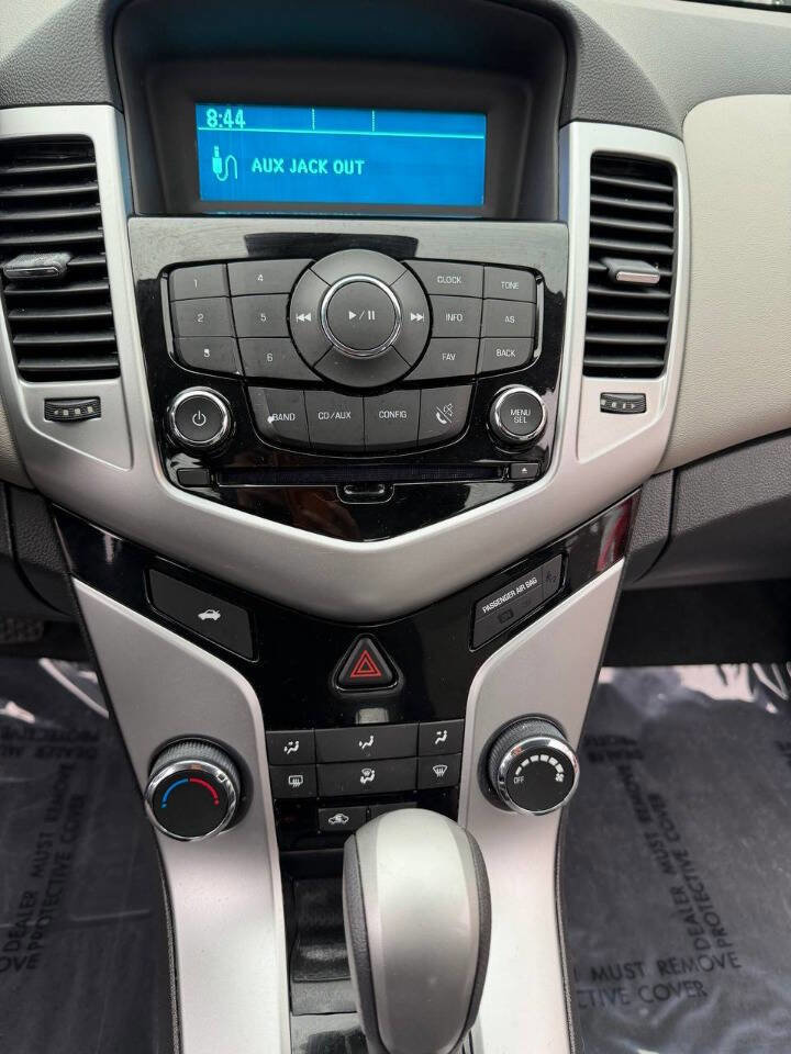 Used 2016 Chevrolet Cruze LS image 19