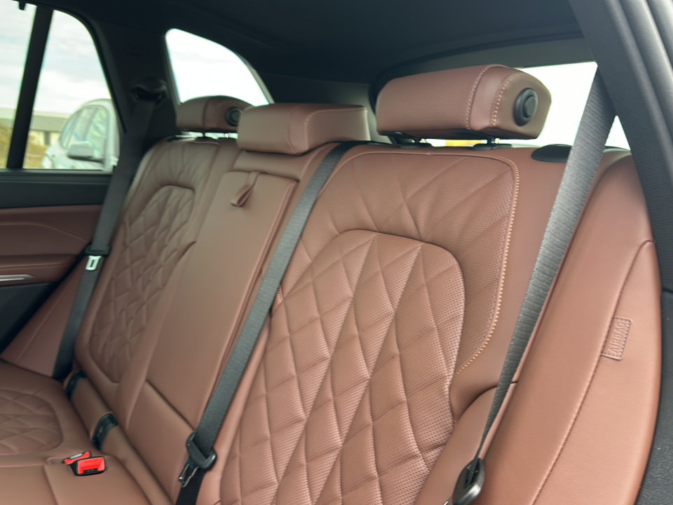 New 2026 BMW X5 xDrive40i w/ Climate Comfort Package image 16