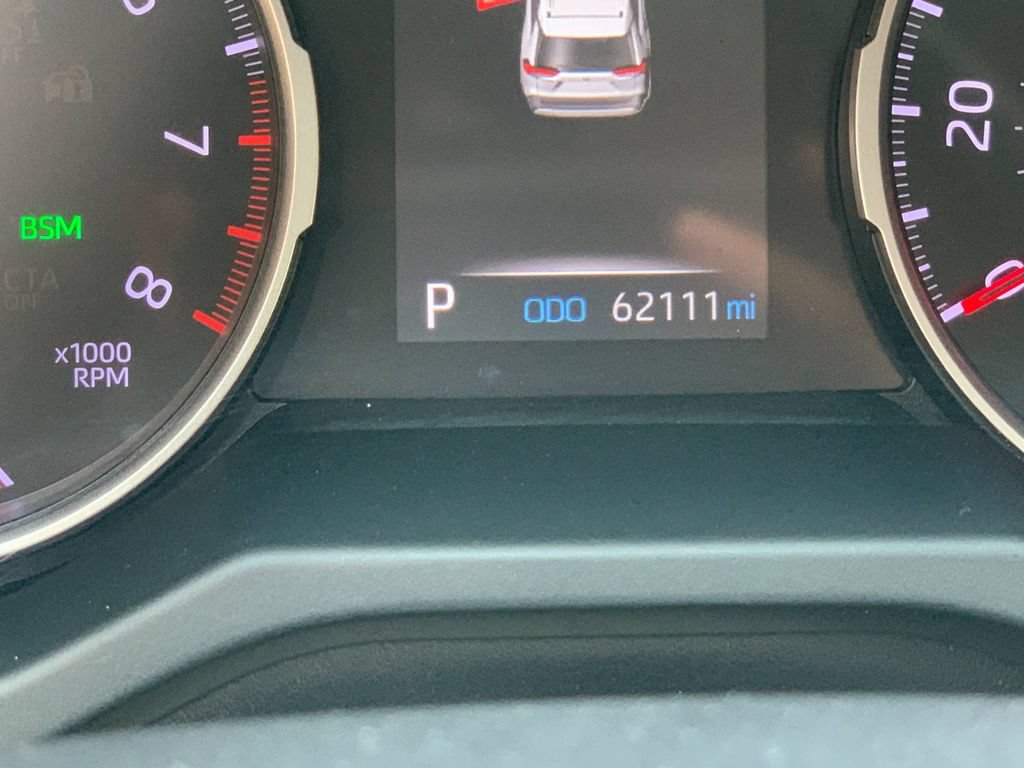 Used 2021 Toyota RAV4 LE AWD/4WD image 29