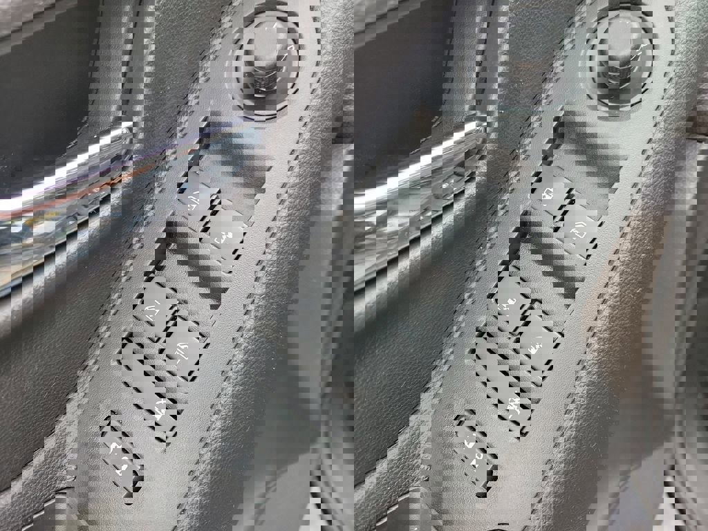 Certified 2020 Chevrolet Trax LT image 15