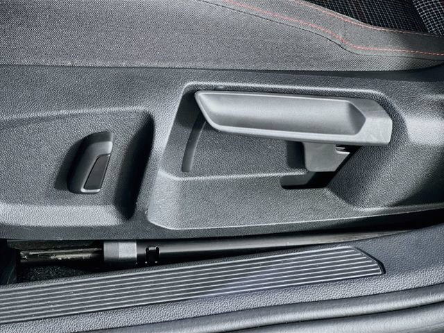 Used 2023 Volkswagen GTI 40th Anniversary Edition FWD image 13
