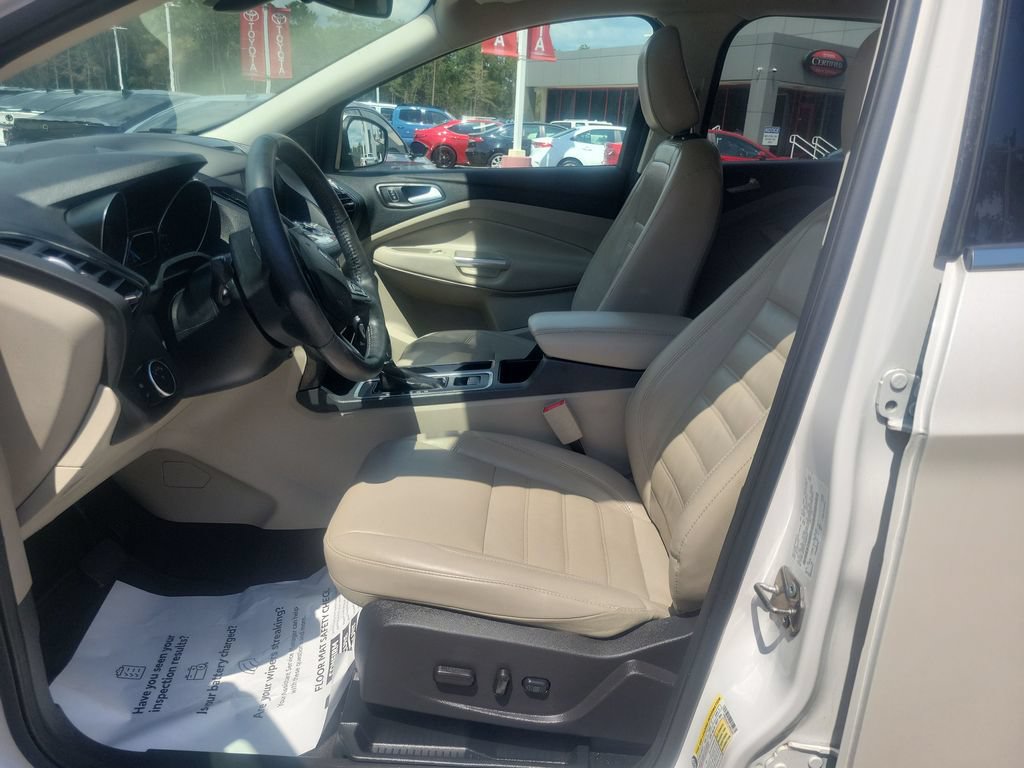 Used 2018 Ford Escape Titanium AWD/4WD image 16