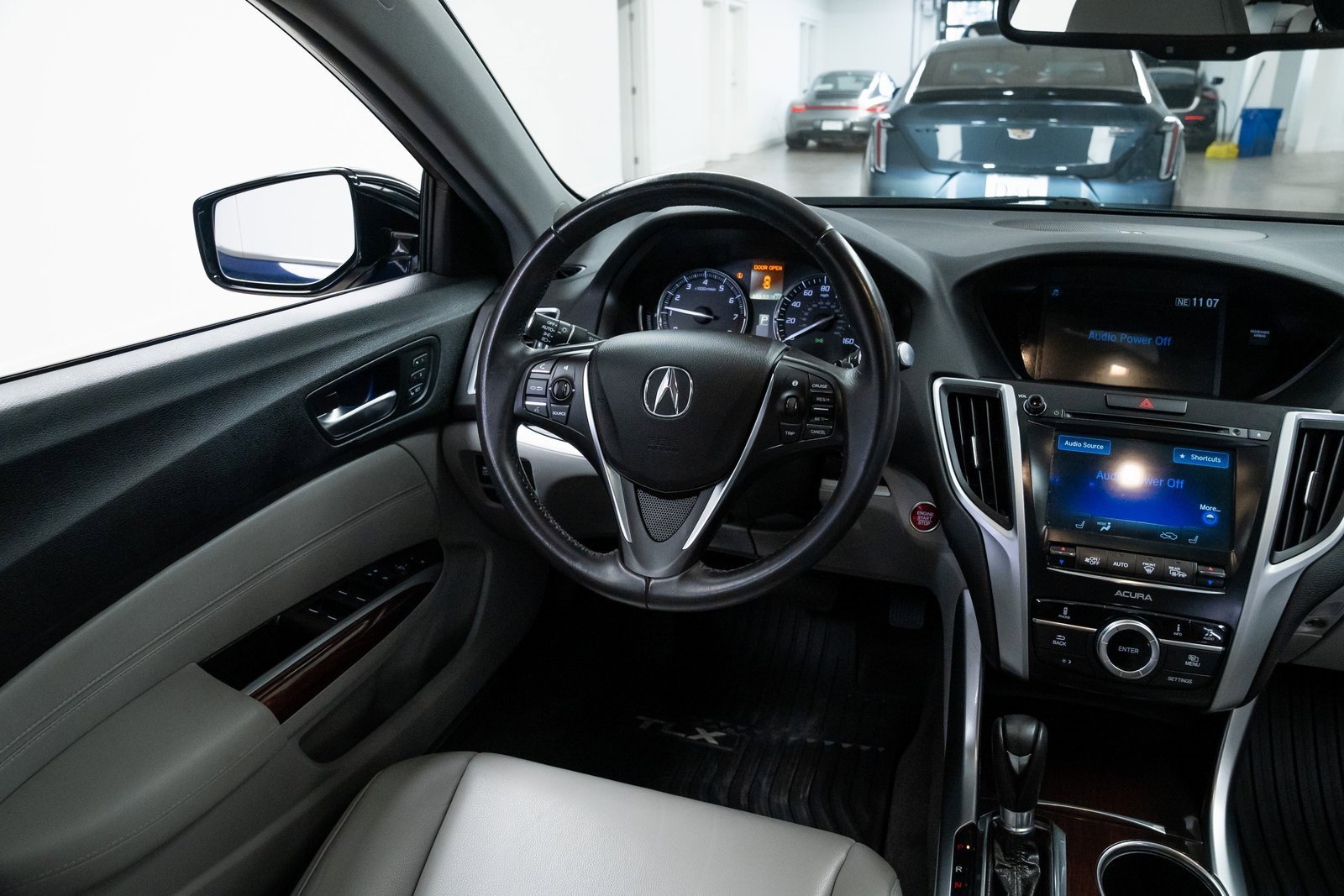 Used 2016 Acura TLX image 10