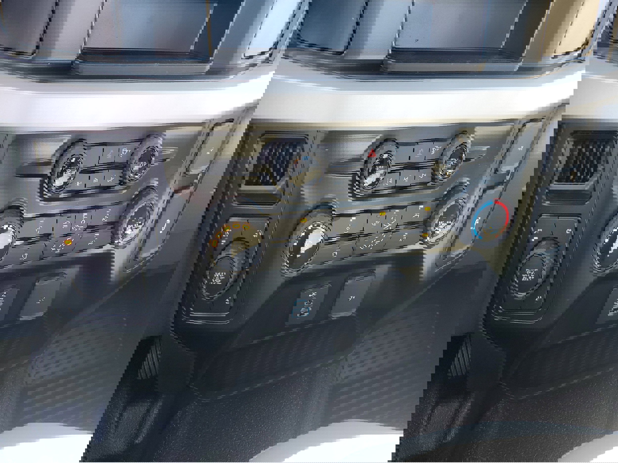 New 2026 Ford F550 4x4 Regular Cab Super Duty image 17