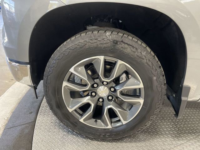 Used 2023 Chevrolet Silverado 1500 LT image 10