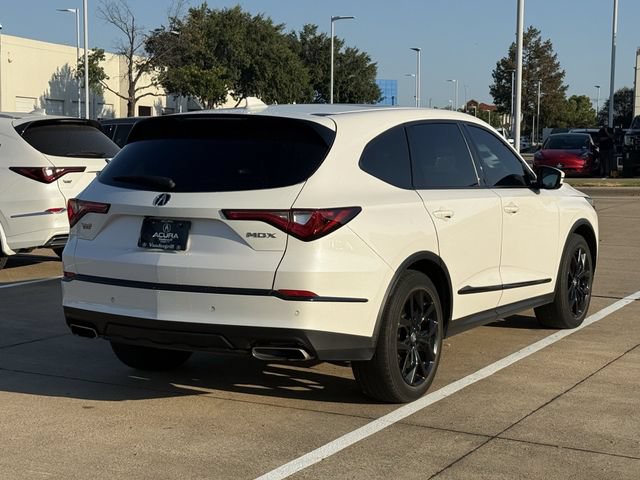 Used 2023 Acura MDX w/ Technology Package FWD image 4