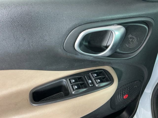 Used 2015 FIAT 500L Lounge image 13