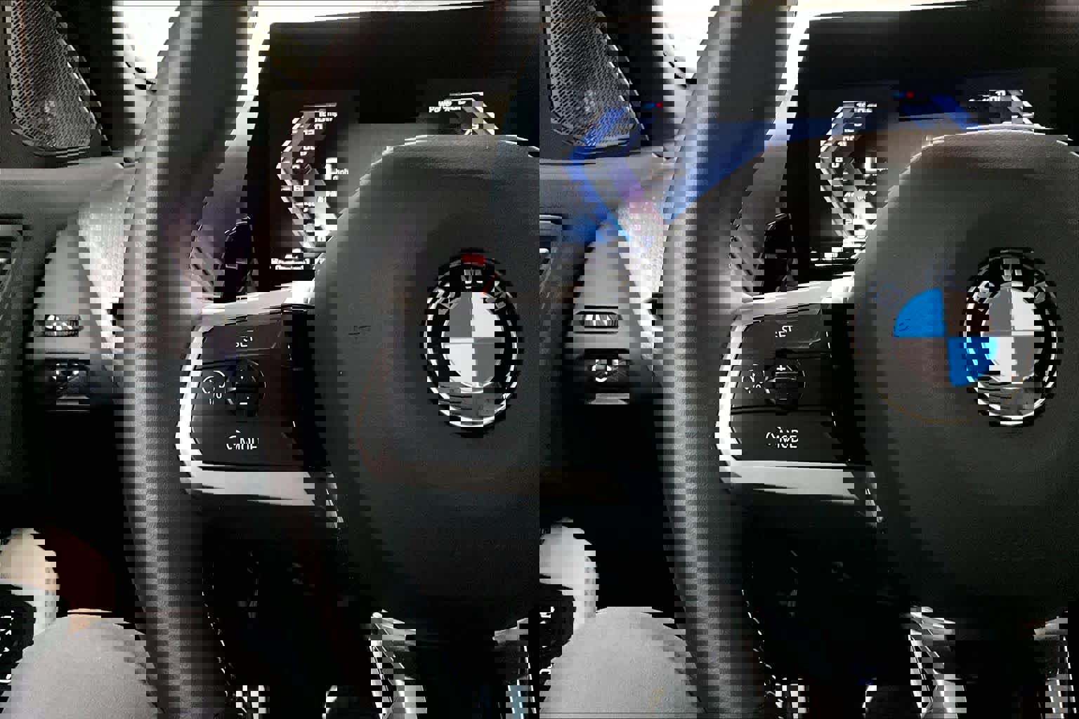 Used 2025 BMW M235i xDrive w/ Technology Package image 20