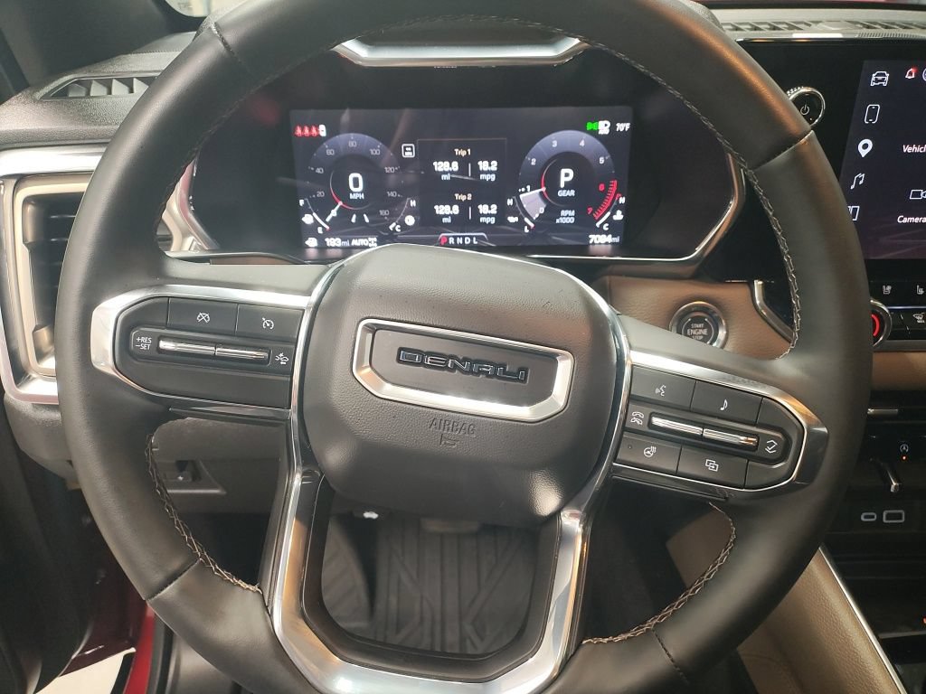 Used 2025 GMC Canyon Denali AWD/4WD image 27
