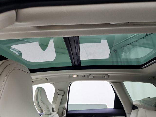 New 2026 Volvo XC90 T8 Plus w/ Protection Package AWD/4WD image 34