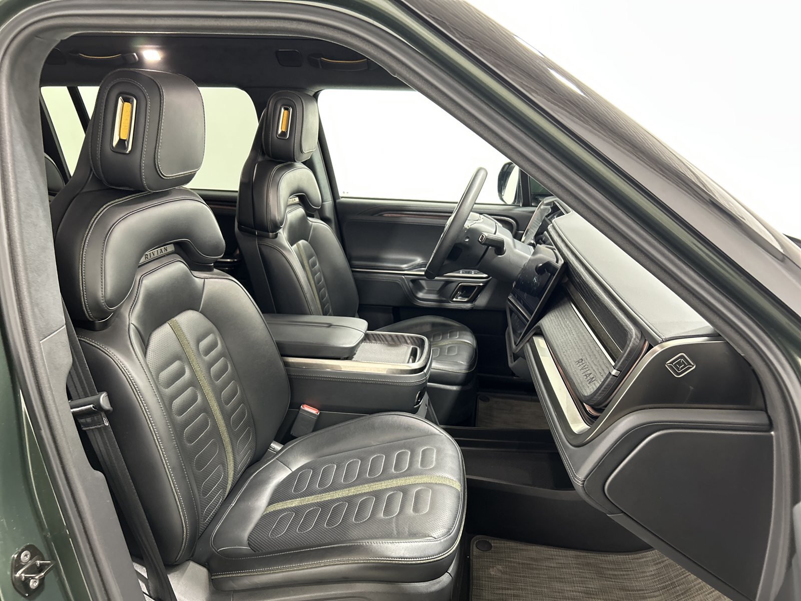 Used 2024 Rivian R1S Adventure Quad AWD/4WD image 23