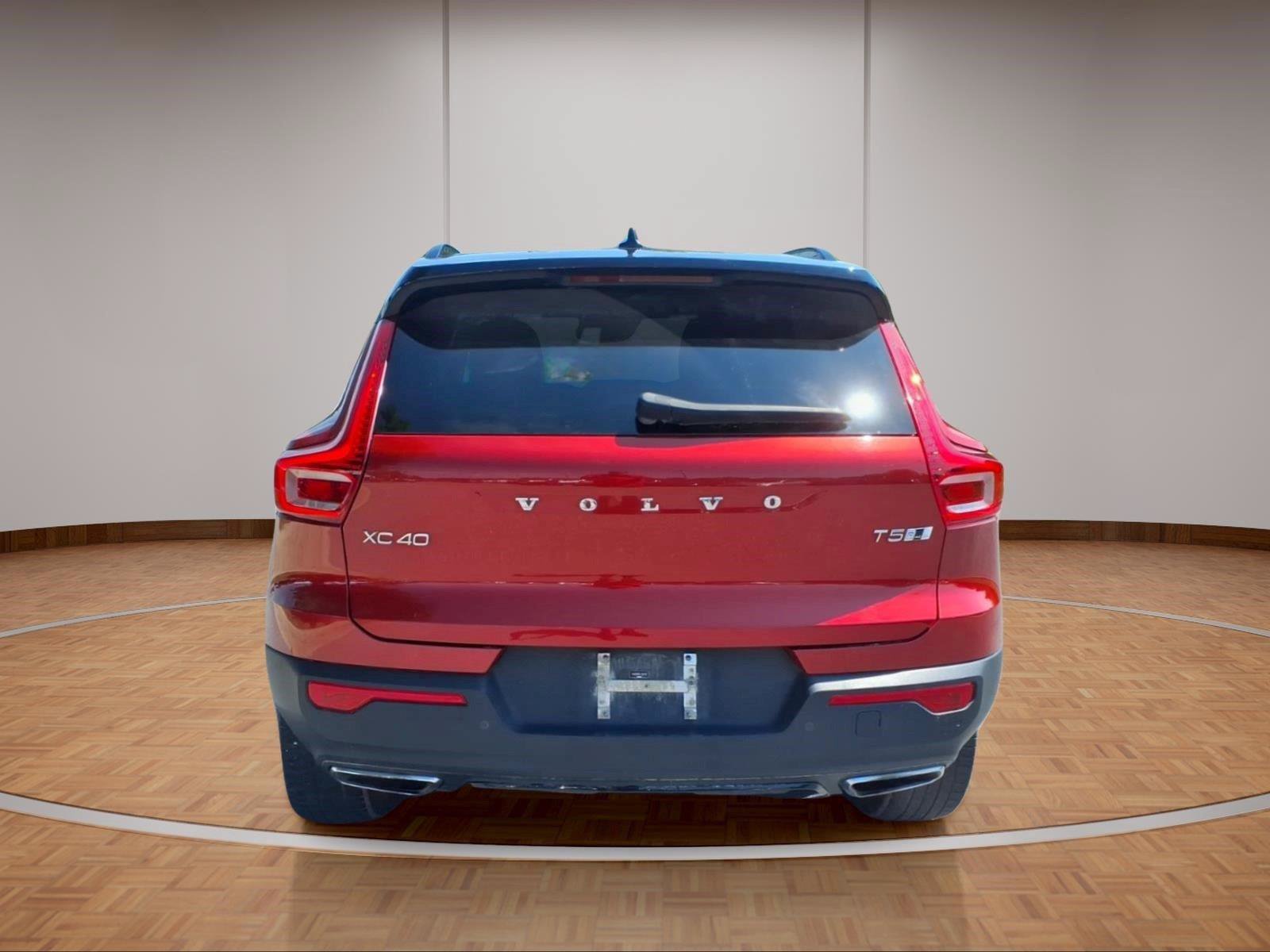 Used 2020 Volvo XC40 T5 R-Design AWD/4WD image 5