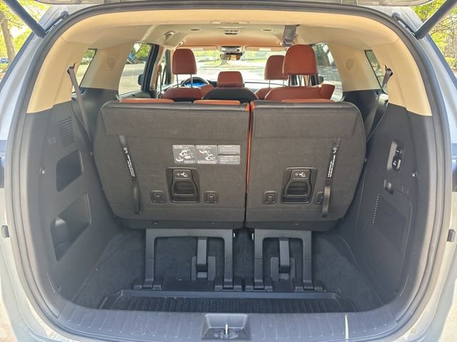 Used 2023 Kia Carnival SX image 24