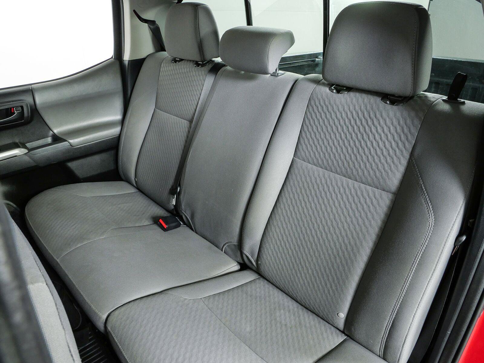 Used 2021 Toyota Tacoma SR5 RWD image 17